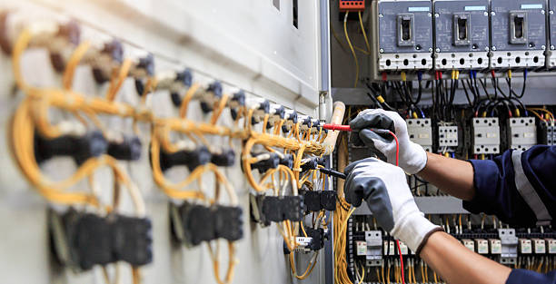 Professional Electrician technician working in Bremerton, WA